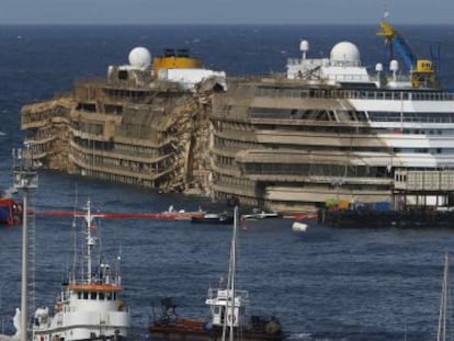 El &#039;Costa Concordia&#039;, tras el reflotamiento.