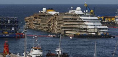 El &#039;Costa Concordia&#039;, tras el reflotamiento.