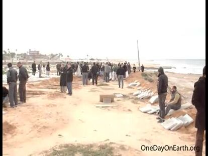 Apertura de fosas en Trípoli