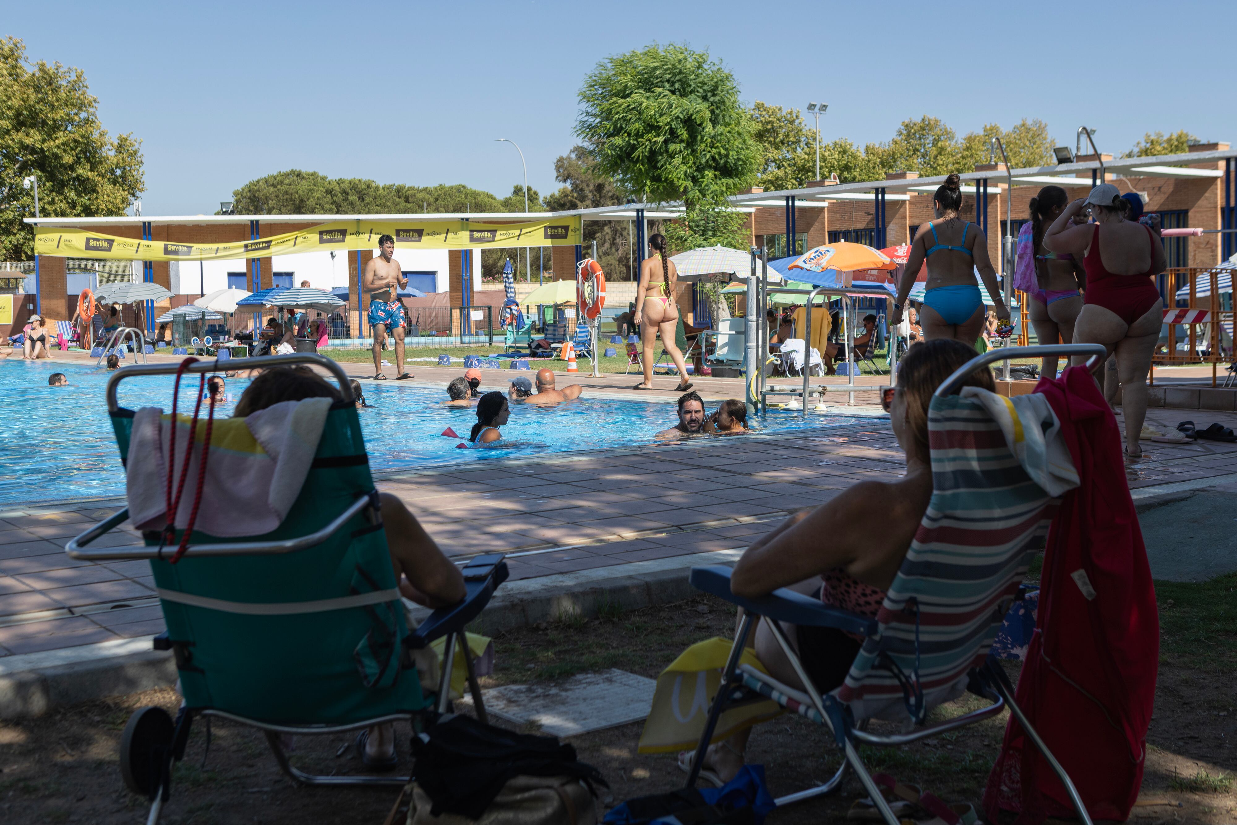 Sevilla solo tiene cinco piscinas recreativas públicas, una por cada 140.000 habitantes