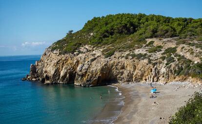 La cala de l’Home Mort, en Sitges.