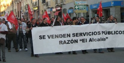 Trabajadores de Giahsa, durante una manifestación contra la privatización de servicios.