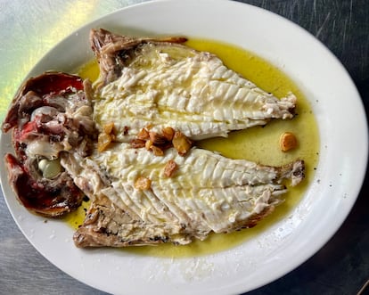 Besugo asado al estilo Orio del veterano maestro Luis Mari Uranga.
