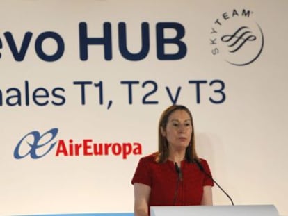 Ana Pastor, durante la inauguración del nuevo 'hub' de Air Europa.