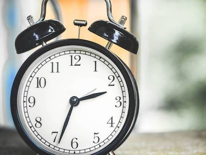 Cambio de hora: en la madrugada del domingo se adelanta el reloj