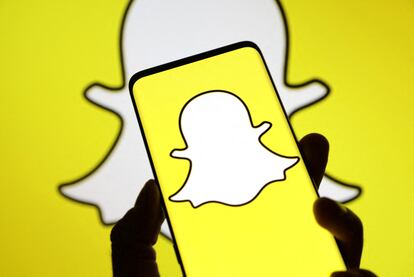 El logo de Snapchat en la pantalla de un teléfono móvil.