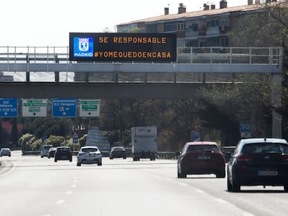 El Ayuntamiento de Madrid invita a los conductores a ser responsables y quedarse en la capital. 