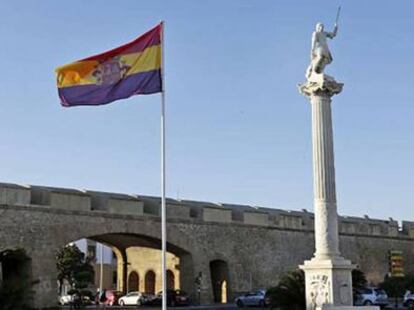 Bandera republicana en Cádiz