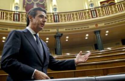 El ministro de Industria, Energía y Turismo, José Manuel Soria, durante el pleno de ayer en el Congreso de los Diputados. EFE/Archivo