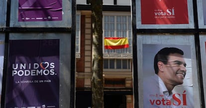 Carteles electorales de Unidos Podemos y PSOE.