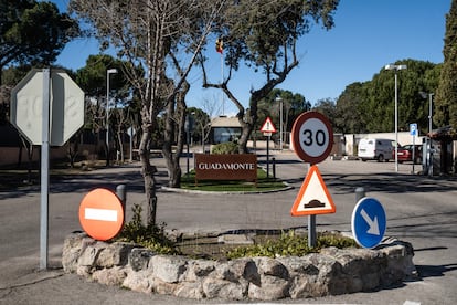 Entrada de la urbanización Guadamonte en Villanueva de la Cañada.