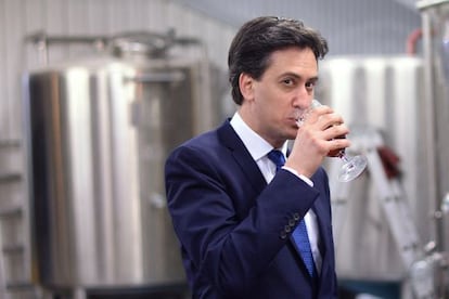 El l&iacute;der laborista, Ed Miliband, visita una empresa en Londres el viernes.