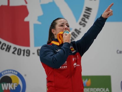 Laura Palacio, dedica el oro en kumite +68kg a su madre.