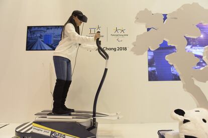 Este simulador de realidad virtual en el estand de Corea (pabellón 6) propone un gran vuelo: lanzarse por el mismo tranpolín que acogerá las pruebas de salto olímpico en los próximos Juegos Olímpicos de invierno de Pyeongchang 2018.
