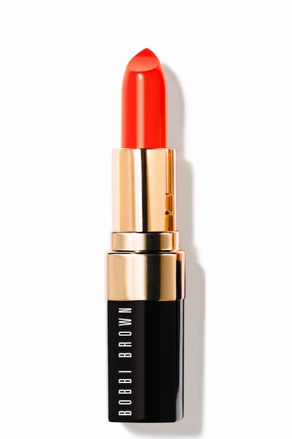 Barra de labios Atomic Orange de la colección Neon & Nudes de Bobbi Brown (25 euros).