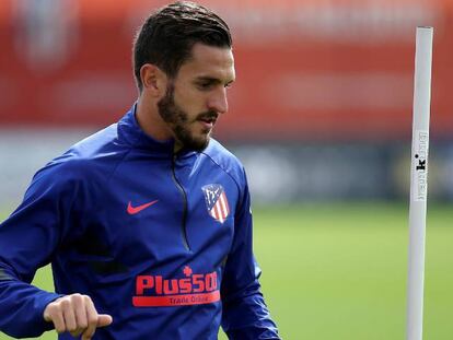 El futbolista del Atlético de Madrid Koke Resurrección, durante un entrenamiento en la Ciudad Deportiva Wanda de Majadahonda.