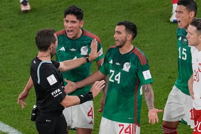 Edson Alvarez, Luis Chavez y Héctor Moreno en el Mundial de Qatar 2022