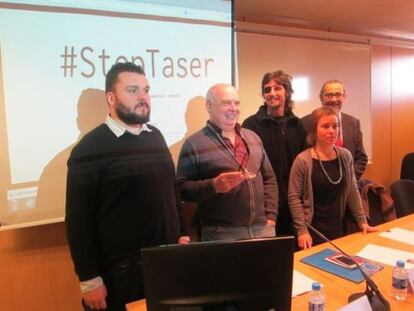 Presentació de la campanya Stop Taser.