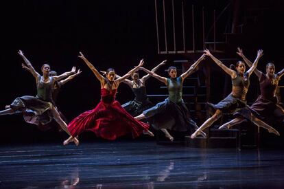 Un momento de la obra 'Tristán e Isolda', coreografiada por la francesa Joëlle Bouvier.