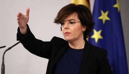 Sáenz de Santamaría, anunciant el recurs a la investidura.
