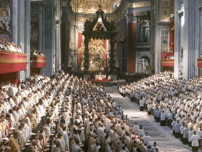 Primera sesión del Concilio Vaticano II, en Roma el 11 de octubre de 1962.