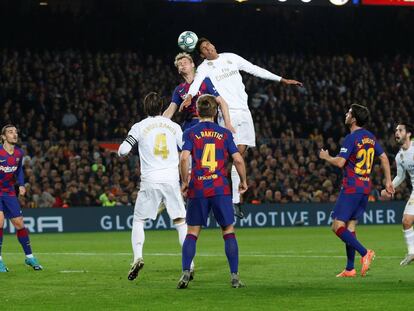 Barcelona - Real Madrid, el clásico de La Liga en imágenes