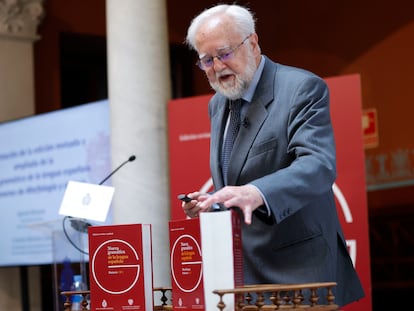 El académico de la RAE y director de la 'Nueva gramática de la lengua española', Ignacio Bosque, durante la presentación de la segunda edición de la obra.