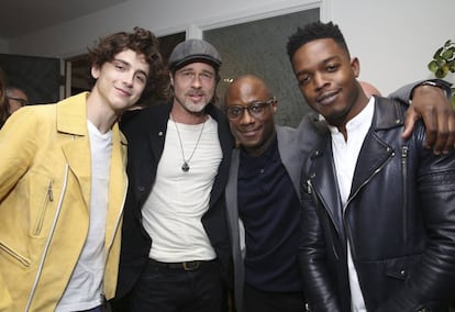 Timothee Chalamet, Brad Pitt, Barry Jenkins y Stephan James, el pasado 12 de enero.