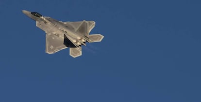 El caza bombardero F-22 Raptor de Lockheed Martin