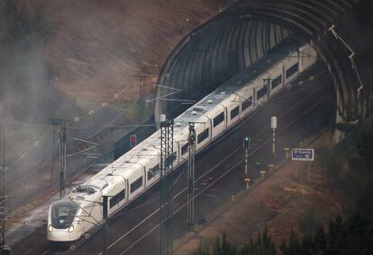 Un tren de alta velocidad Avril S106, en A Coruña el 21 de mayo, el día de su primer viaje.