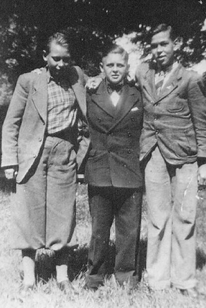 Schnibbe, el primero por la derecha, en una imagen de 1940.