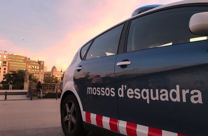 Una patrulla de los Mossos d'Esquadra en Barcelona.