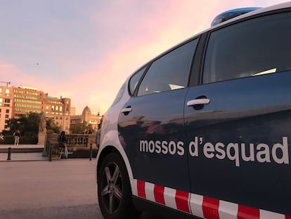 Un patrulla de los Mossos d'Esquadra en Barcelona.