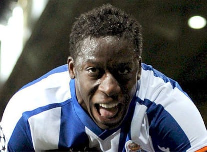 Cissokho celebra un gol del Oporto.