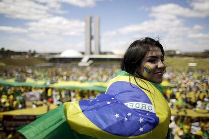 Manifestante em Brasília neste domingo.