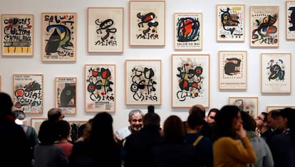 El comisario de 'Joan Miró, orden y desorden', Joan Maria Minguet, presenta la exposición en el IVAM.