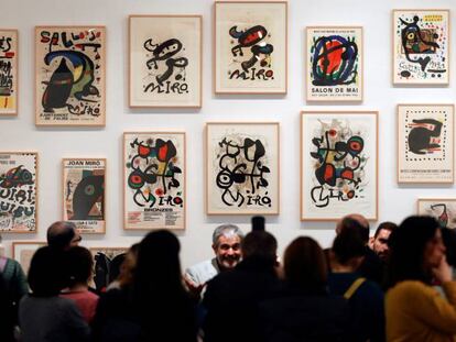 El comisario de 'Joan Miró, orden y desorden', Joan Maria Minguet, presenta la exposición en el IVAM.