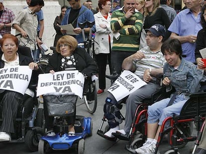 Protesta en Valencia en mayo para solicitar la aplicación inmediata de la Ley de Dependencia en esa comunidad.