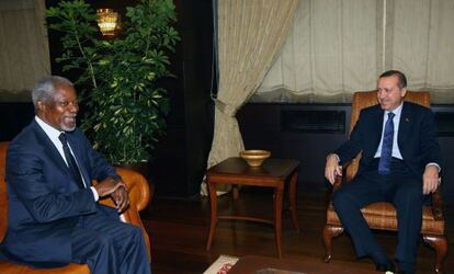 Kofi Annan y Recep Tayyip Erdogan, el pasado 12 de marzo.