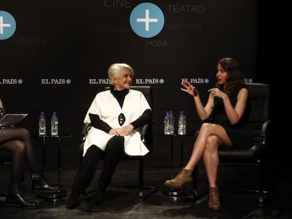 De izquierda a derecha, la periodista Roc&iacute;o Garc&iacute;a y las actrices Lola Herrera e Irene Escolar.