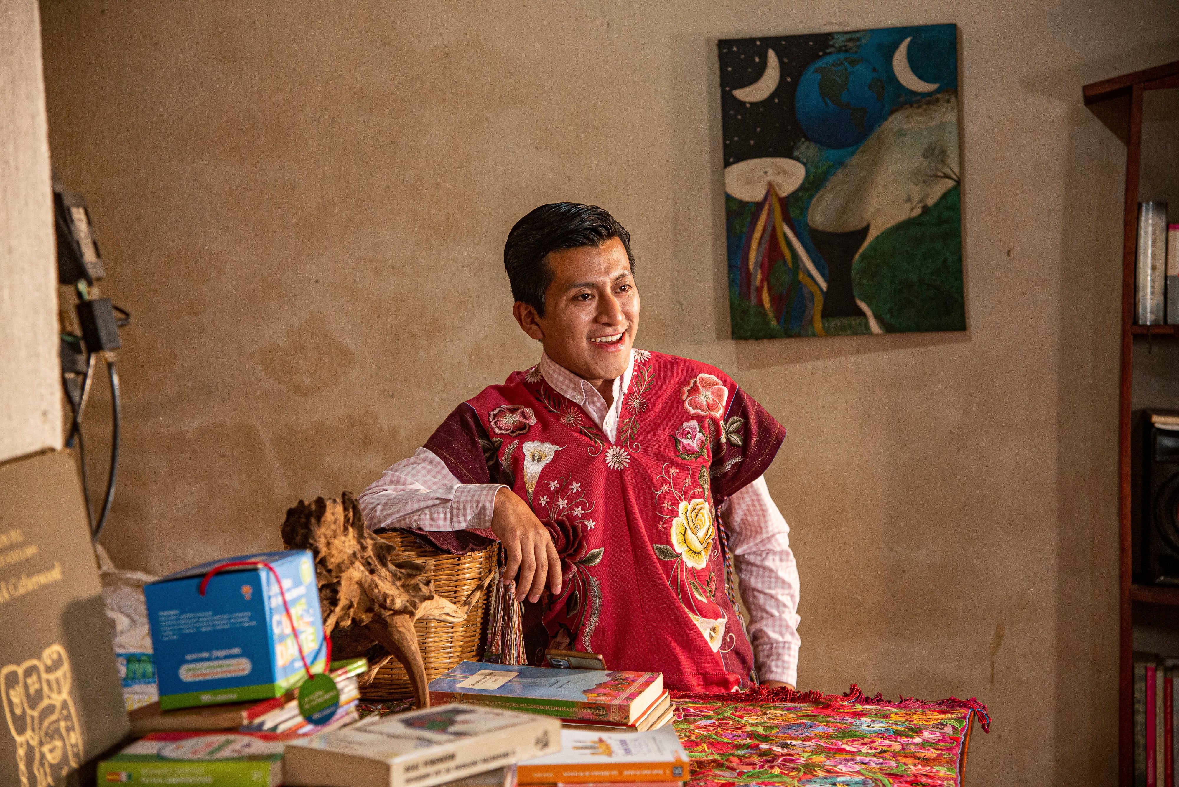 Indigenous Teacher Successfully Teaches Tzotzil Language to ChatGPT for Cultural Preservation