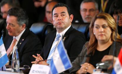 Jimmy Morales (centro), en la última reunión del Grupo de Lima.