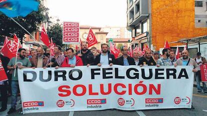 Manifestaciones en contra de un nuevo ERTE en Duro Felguera y de su inestabilidad