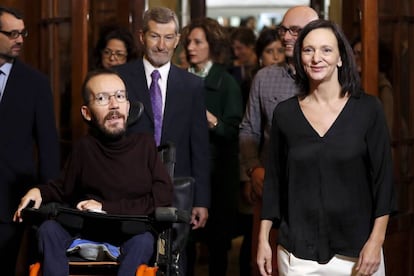 Pablo Echenique y Carolina Bescansa, este martes en el Congreso.