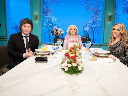 Javier Milei, Mirtha Legrand y Fátima Florez, en una imagen compartida por la conductora en redes sociales.