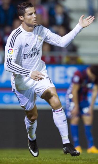 Cristiano celebra un gol ante el Eibar