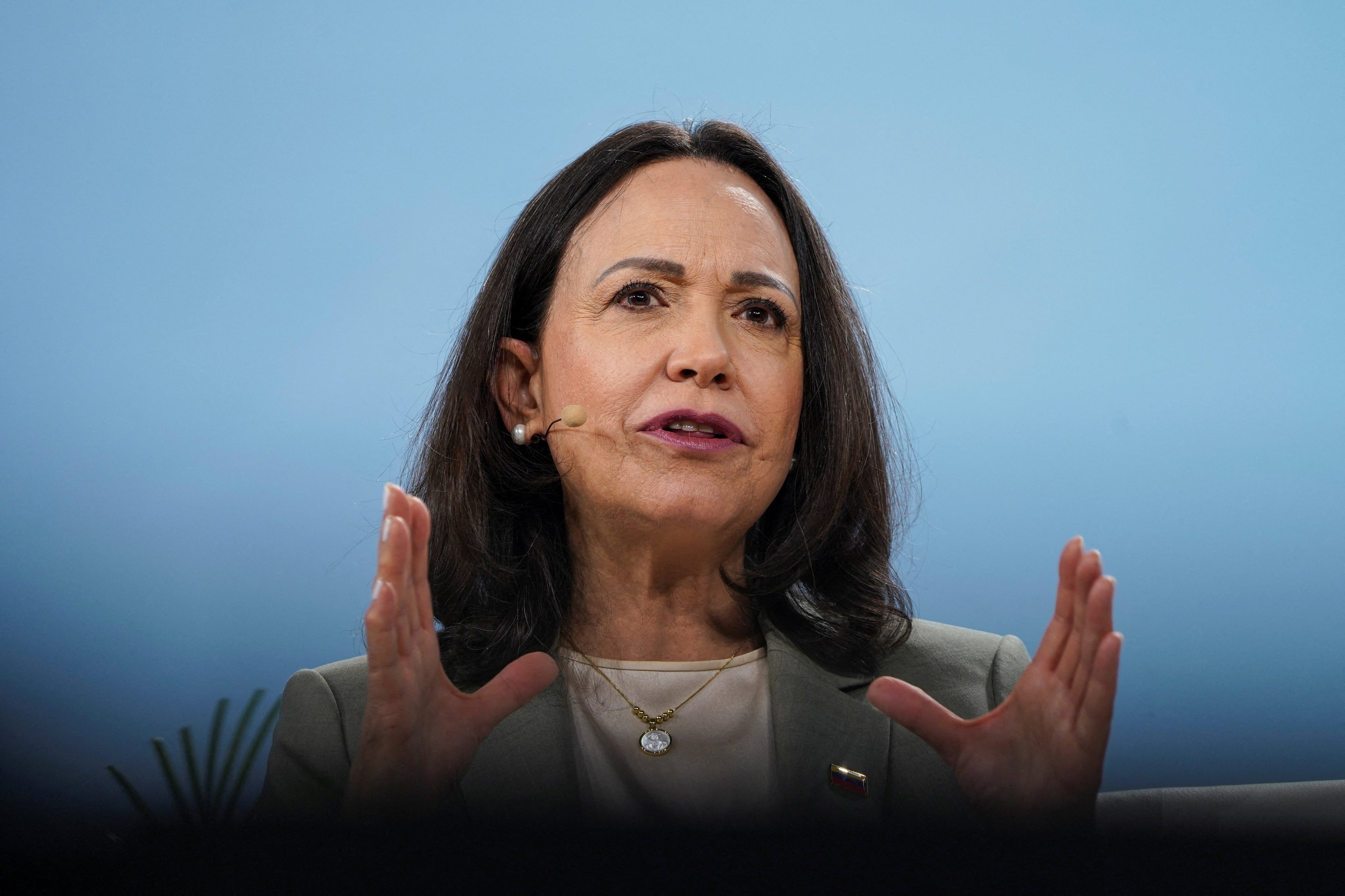 Ayuso y María Corina Machado ultiman los detalles de su encuentro en Madrid y debaten si salir juntas al balcón de la Puerta del Sol