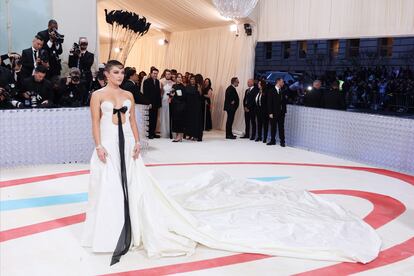 The 27 year old British actress Florence Pugh arrives on the carpet for the annual benefit for the Metropolitan Museum of Art's Costume Institute in New York.