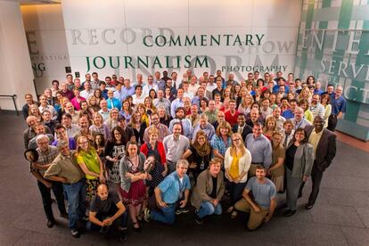 La redacción de 'The Denver Post', reunida el 15 de mayo de 2013, para celebrar un premio Pulitzer.