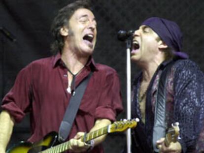 Bruce Springsteen y su bajo, Little Steven